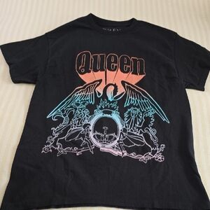 Queen Black Graphic T-Shirt Size:Medium